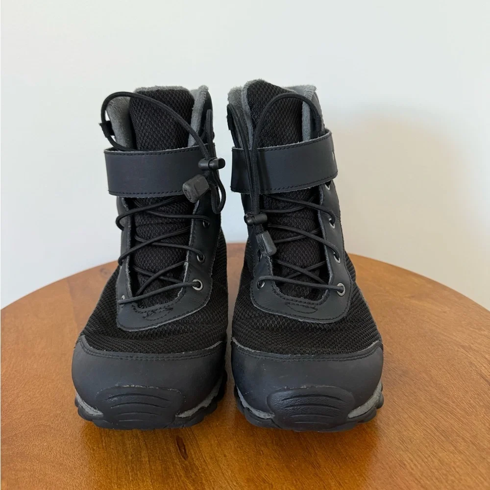 Columbia Youth Hyper-Boreal Omni Heat Waterproof Black Winter Boots, Size 5 - Picture 4 of 9